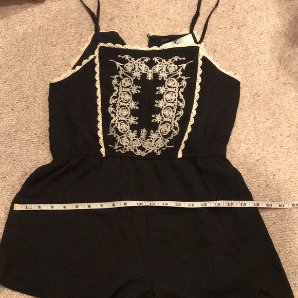 NWOT Romeo & Juliet romper M - Picture 7 of 8